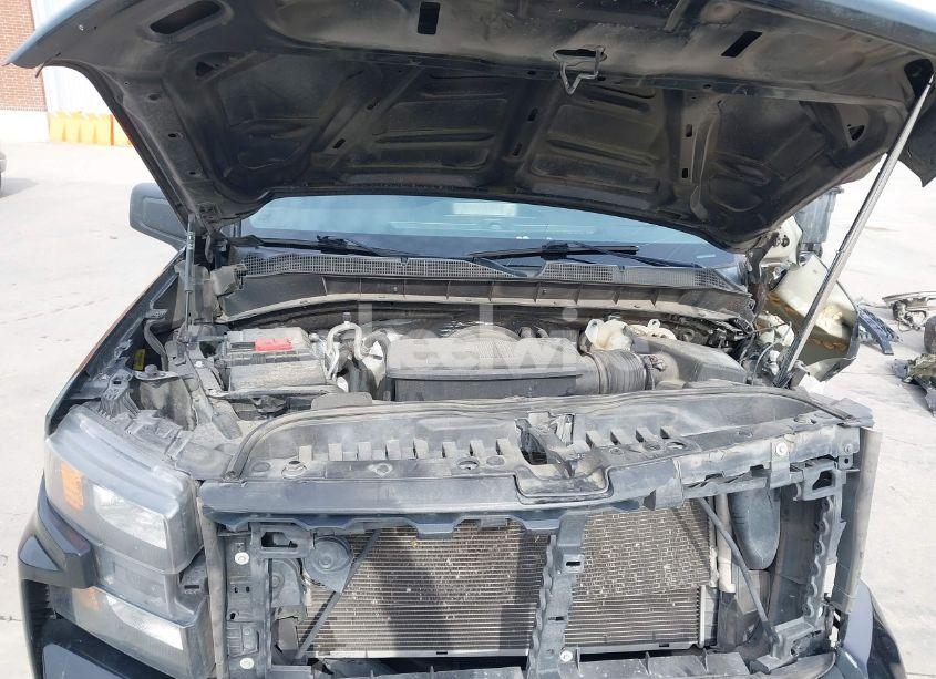 Photo 10 of 2019 Chevrolet Silverado 1500 CUSTOM (VIN 3GCPWBEH0KG231258)