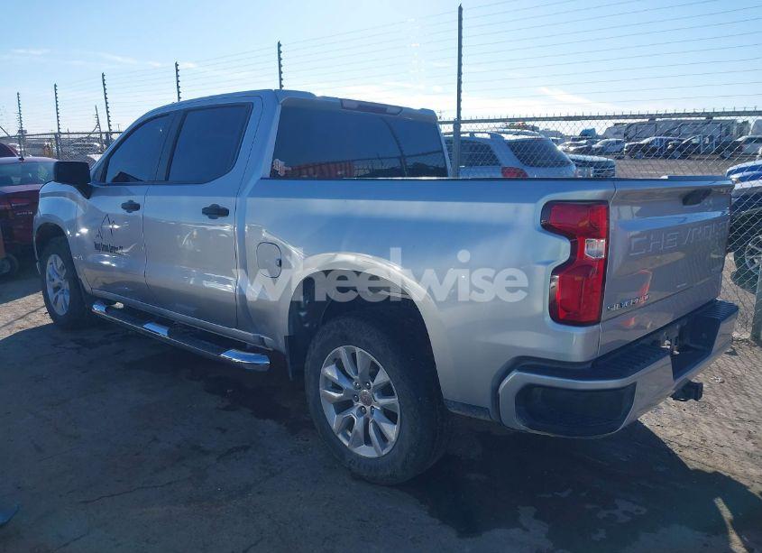 Photo 3 of 2020 Chevrolet Silverado 1500 2WD SHORT BED CUSTOM (VIN 3GCPWBEH2LG182016)