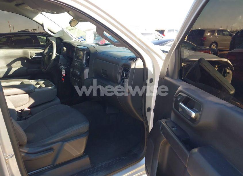 Photo 5 of 2020 Chevrolet Silverado 1500 2WD SHORT BED CUSTOM (VIN 3GCPWBEH2LG182016)