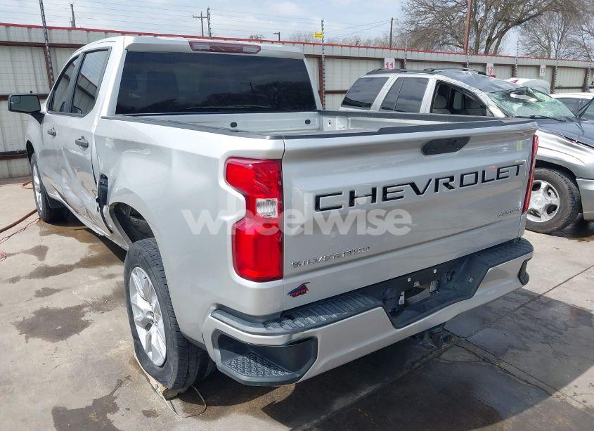 Photo 3 of 2021 Chevrolet Silverado 1500 2WD SHORT BED CUSTOM (VIN 3GCPWBEH7MG128776)