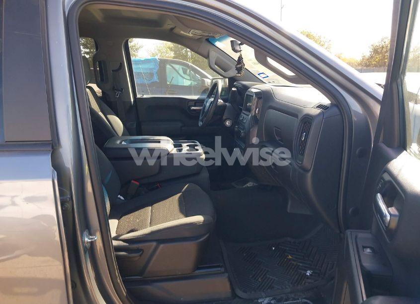 Photo 5 of 2020 Chevrolet Silverado 1500 2WD SHORT BED CUSTOM (VIN 3GCPWBEK0LG140472)