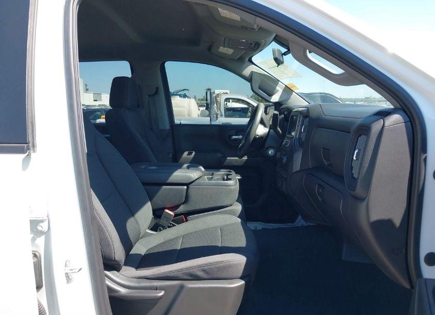 Photo 5 of 2021 Chevrolet Silverado 1500 2WD SHORT BED CUSTOM (VIN 3GCPWBEK0MG247524)