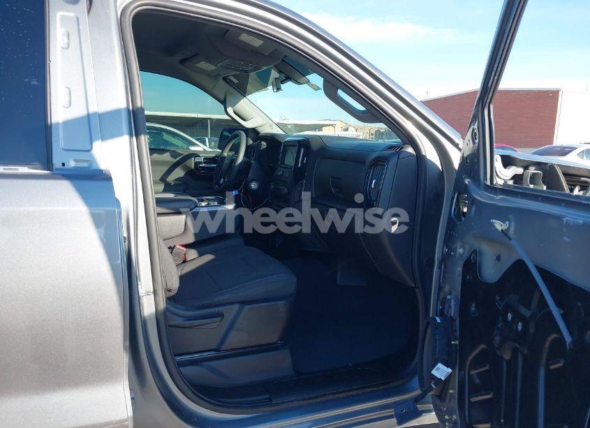 Photo 5 of 2021 Chevrolet Silverado 1500 2WD SHORT BED CUSTOM (VIN 3GCPWBEK2MG360620)