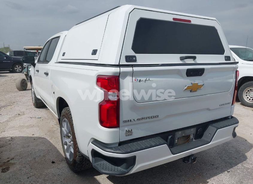 Photo 3 of 2022 Chevrolet Silverado 1500 LTD 2WD SHORT BED CUSTOM (VIN 3GCPWBEK3NG157320)