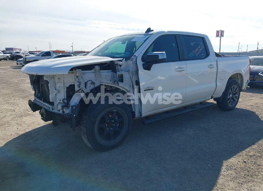 Photo 2 of 2020 Chevrolet Silverado 1500 2WD SHORT BED LT (VIN 3GCPWCED0LG189792)