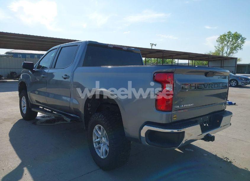 Photo 3 of 2021 Chevrolet Silverado 1500 2WD SHORT BED LT (VIN 3GCPWCED0MG426296)