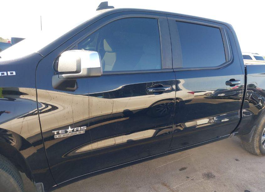 Photo 15 of 2019 Chevrolet Silverado 1500 LT (VIN 3GCPWCED1KG120088)