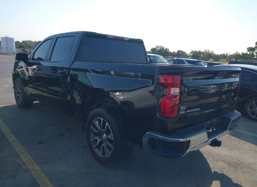 Photo 3 of 2019 Chevrolet Silverado 1500 LT (VIN 3GCPWCED1KG120088)
