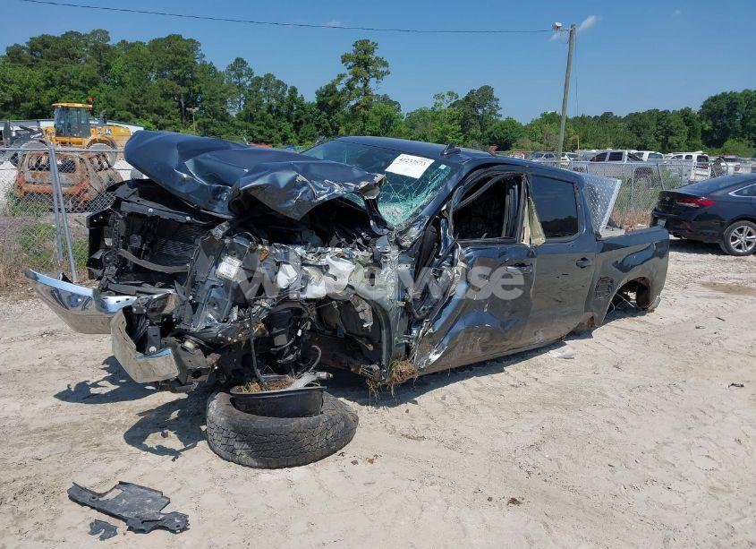 Photo 2 of 2020 Chevrolet Silverado 1500 2WD SHORT BED LT (VIN 3GCPWCED1LG102496)