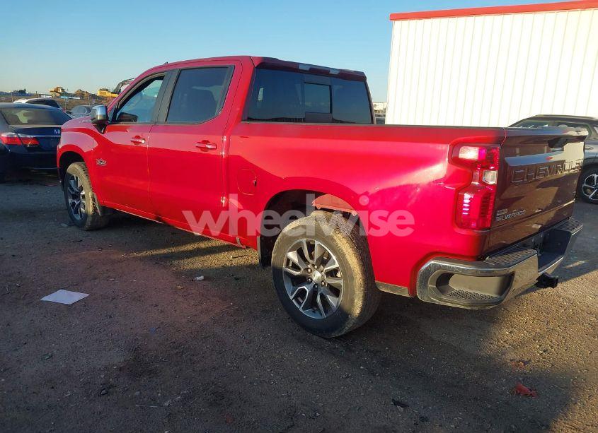 Photo 3 of 2019 Chevrolet Silverado 1500 LT (VIN 3GCPWCED2KG294722)