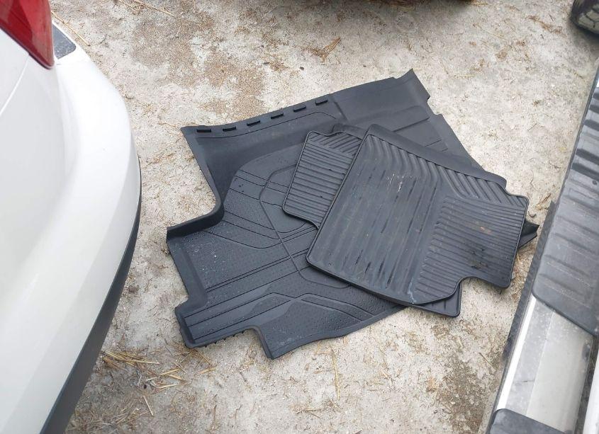 Photo 12 of 2021 Chevrolet Silverado 1500 2WD SHORT BED LT (VIN 3GCPWCED3MG153368)