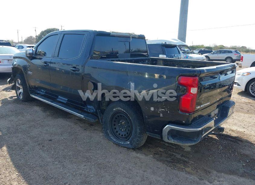 Photo 3 of 2021 Chevrolet Silverado 1500 2WD SHORT BED LT (VIN 3GCPWCED3MG242762)