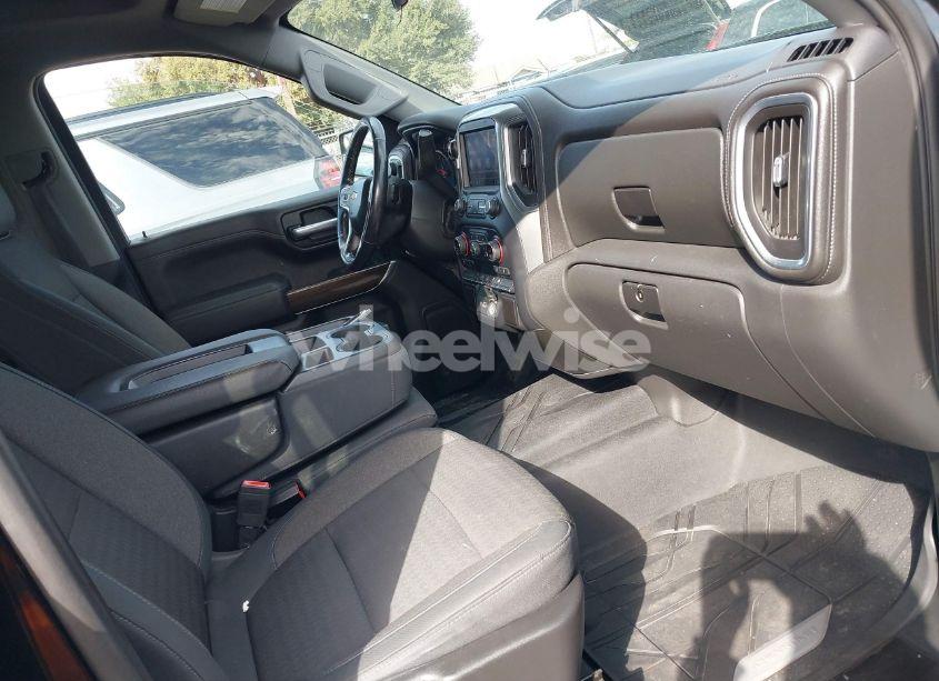 Photo 5 of 2019 Chevrolet Silverado 1500 LT (VIN 3GCPWCED4KG126404)