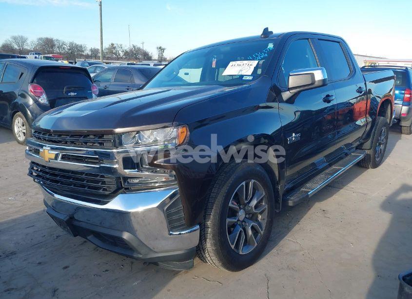 Photo 2 of 2019 Chevrolet Silverado 1500 LT (VIN 3GCPWCED4KG157393)