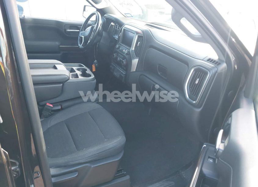 Photo 5 of 2019 Chevrolet Silverado 1500 LT (VIN 3GCPWCED4KG157393)