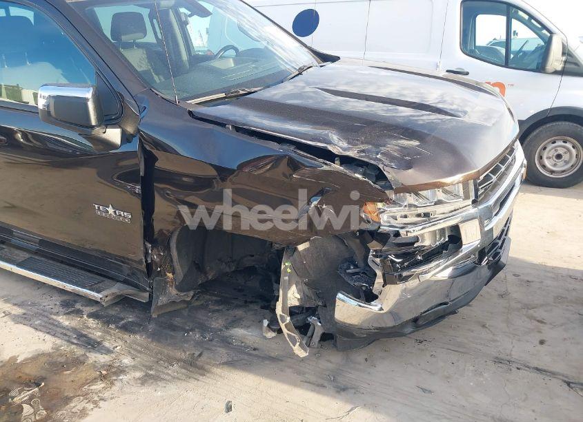 Photo 6 of 2019 Chevrolet Silverado 1500 LT (VIN 3GCPWCED4KG157393)