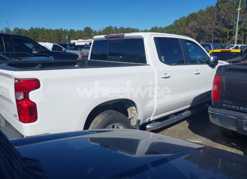 Photo 4 of 2019 Chevrolet Silverado 1500 LT (VIN 3GCPWCED4KG220587)