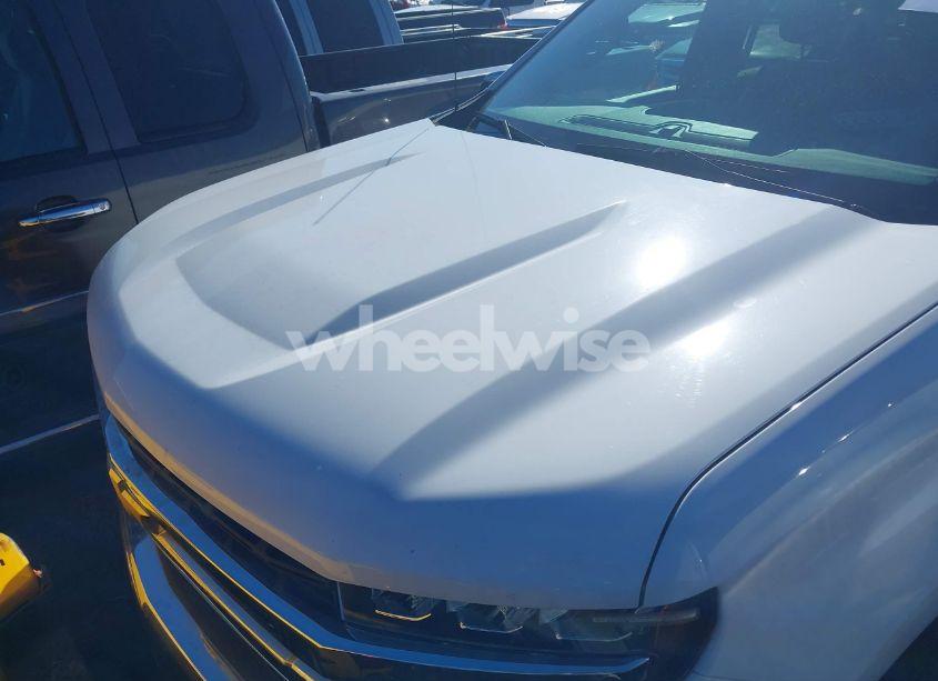 Photo 6 of 2019 Chevrolet Silverado 1500 LT (VIN 3GCPWCED4KG220587)