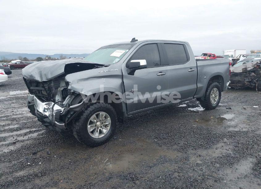 Photo 2 of 2019 Chevrolet Silverado 1500 LT (VIN 3GCPWCED5KG301209)