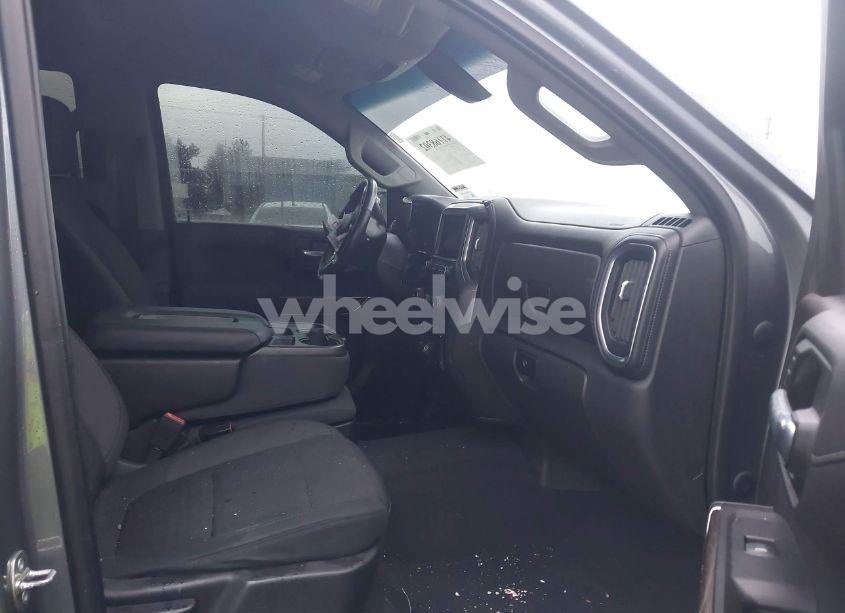 Photo 5 of 2019 Chevrolet Silverado 1500 LT (VIN 3GCPWCED5KG301209)