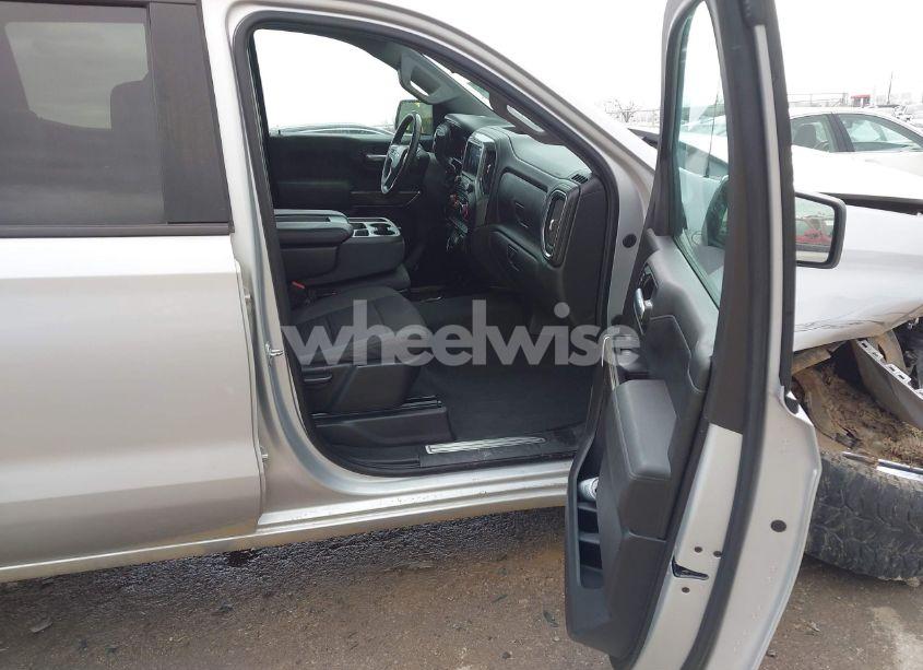 Photo 5 of 2021 Chevrolet Silverado 1500 2WD SHORT BED LT (VIN 3GCPWCED5MG219371)