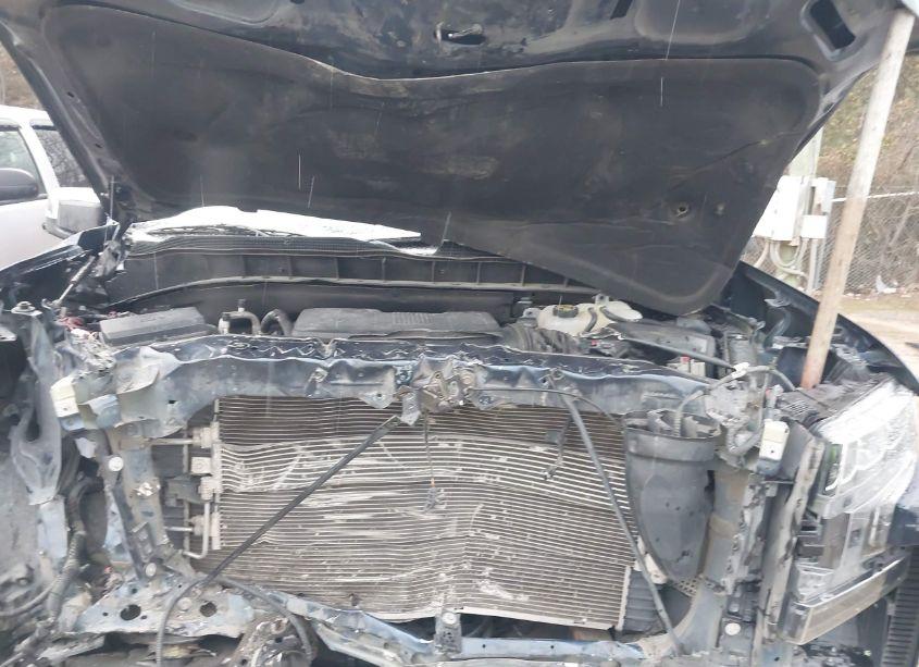 Photo 10 of 2019 Chevrolet Silverado 1500 LT (VIN 3GCPWCED6KG220462)