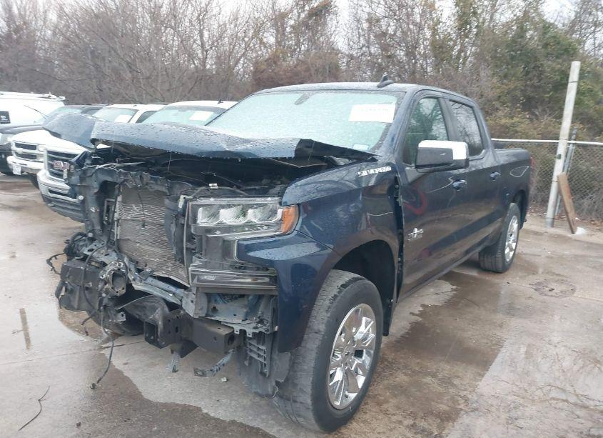 Photo 2 of 2019 Chevrolet Silverado 1500 LT (VIN 3GCPWCED6KG220462)