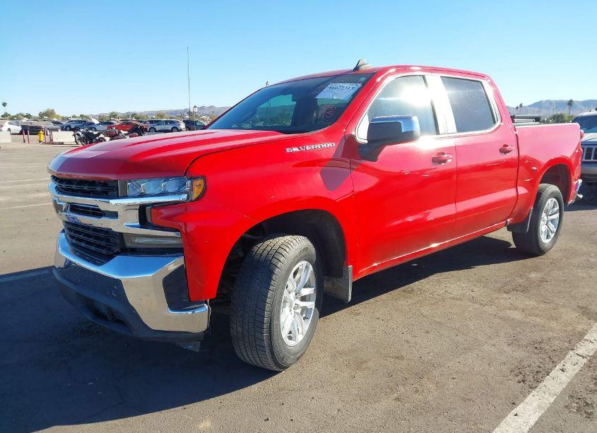 Photo 2 of 2019 Chevrolet Silverado 1500 LT (VIN 3GCPWCED6KG246642)