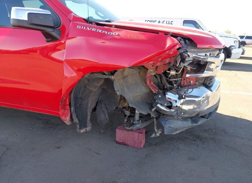 Photo 6 of 2019 Chevrolet Silverado 1500 LT (VIN 3GCPWCED6KG246642)