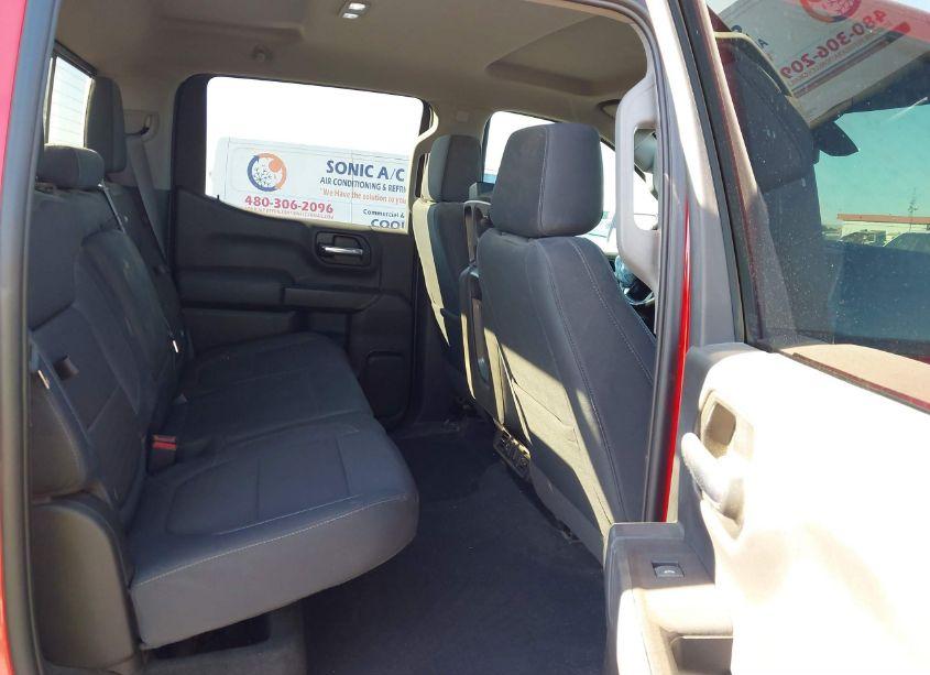 Photo 8 of 2019 Chevrolet Silverado 1500 LT (VIN 3GCPWCED6KG246642)