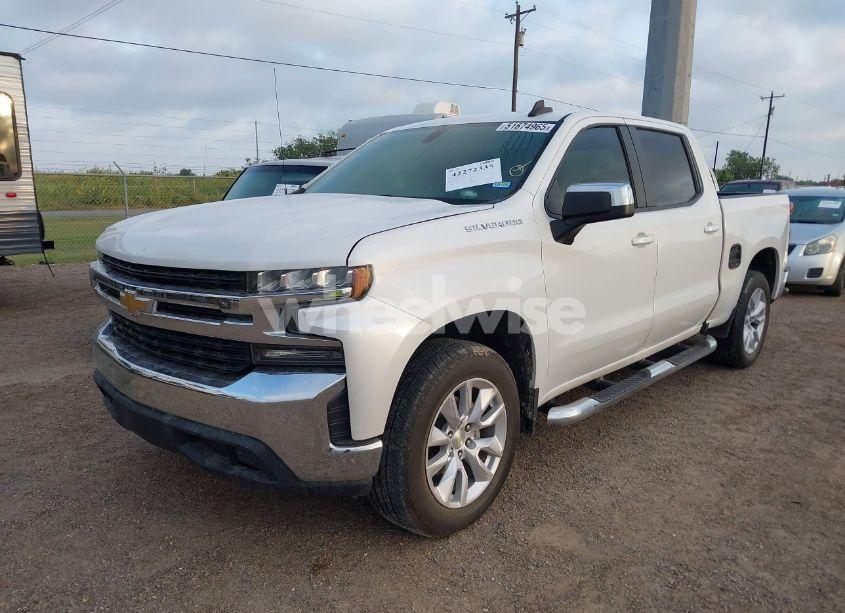 Photo 2 of 2020 Chevrolet Silverado 1500 2WD SHORT BED LT (VIN 3GCPWCED6LG338545)