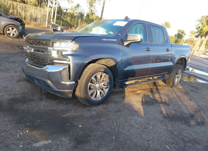 Photo 2 of 2019 Chevrolet Silverado 1500 LT (VIN 3GCPWCED8KG212251)