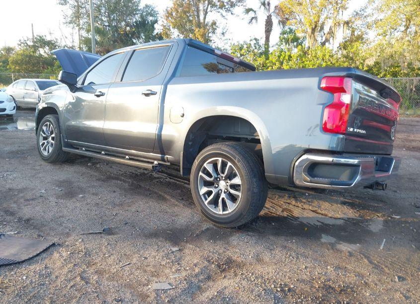 Photo 3 of 2019 Chevrolet Silverado 1500 LT (VIN 3GCPWCED8KG212251)