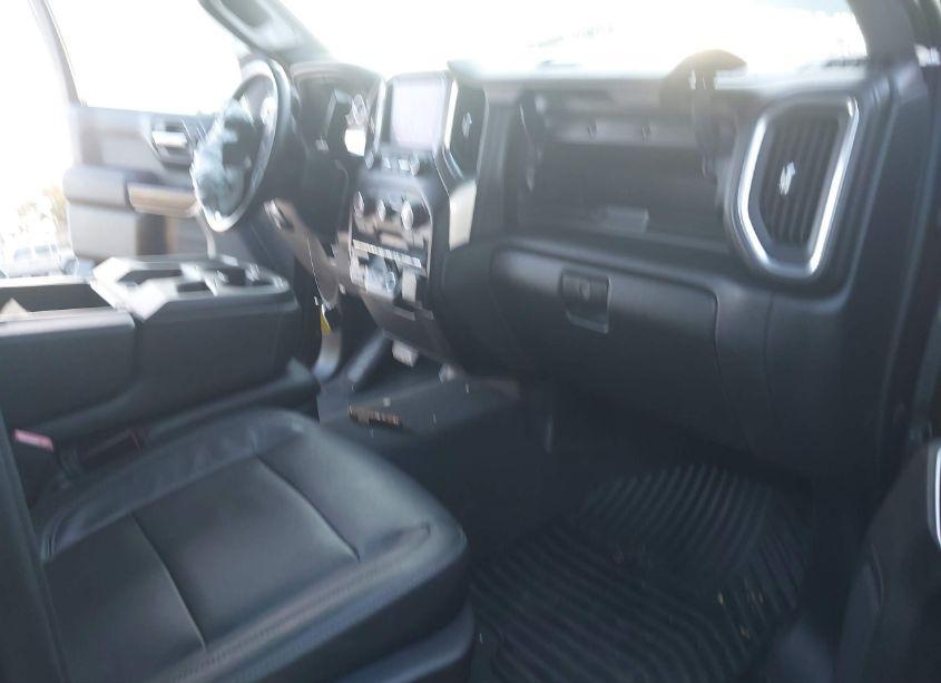 Photo 5 of 2019 Chevrolet Silverado 1500 LT (VIN 3GCPWCED8KG212251)