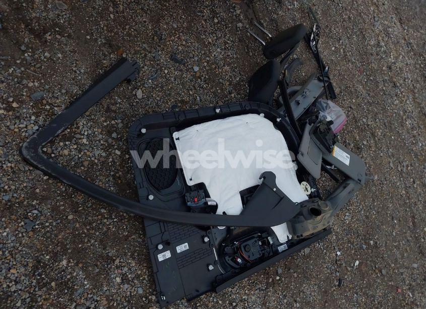 Photo 12 of 2020 Chevrolet Silverado 1500 2WD SHORT BED LT (VIN 3GCPWCED9LG234292)