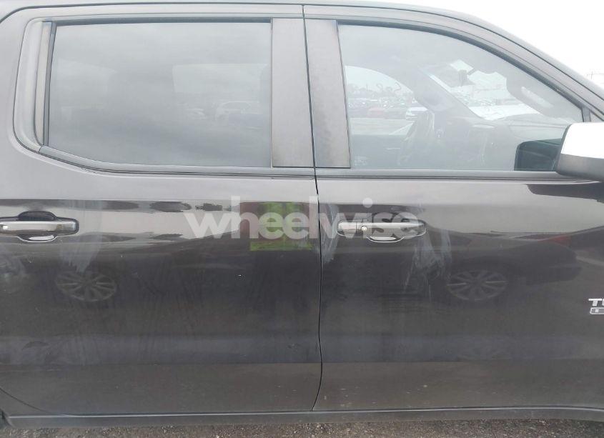 Photo 13 of 2019 Chevrolet Silverado 1500 LT (VIN 3GCPWCEDXKG167765)