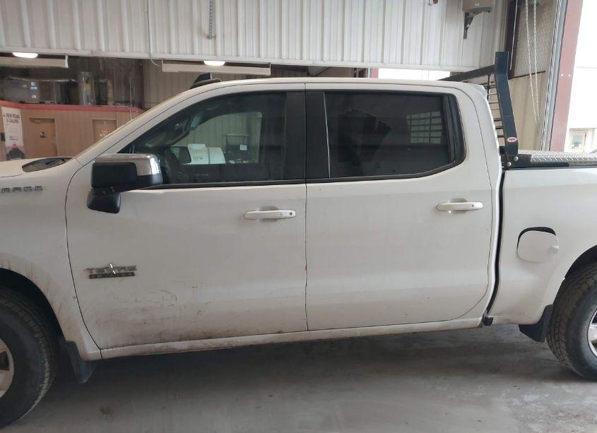 Photo 14 of 2019 Chevrolet Silverado 1500 LT (VIN 3GCPWCEDXKG195582)