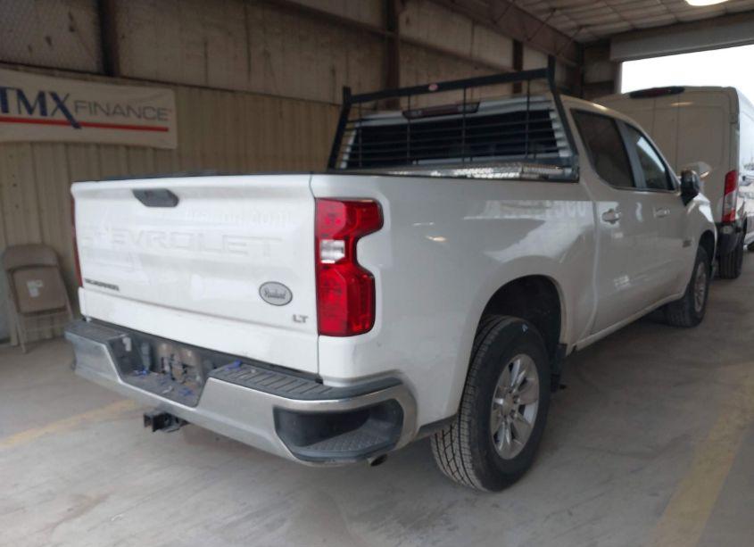 Photo 4 of 2019 Chevrolet Silverado 1500 LT (VIN 3GCPWCEDXKG195582)