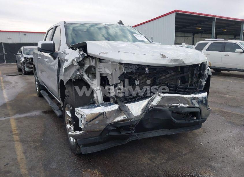 Photo 6 of 2019 Chevrolet Silverado 1500 LT (VIN 3GCPWCEDXKG257563)