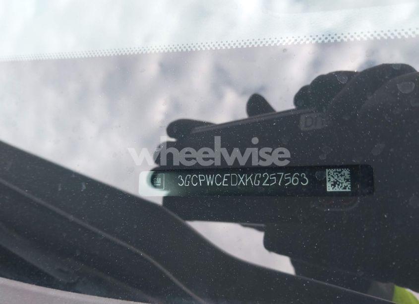 Photo 9 of 2019 Chevrolet Silverado 1500 LT (VIN 3GCPWCEDXKG257563)