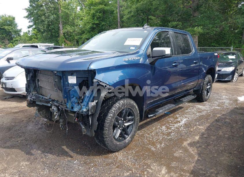 Photo 2 of 2020 Chevrolet Silverado 1500 2WD SHORT BED LT (VIN 3GCPWCEDXLG430600)