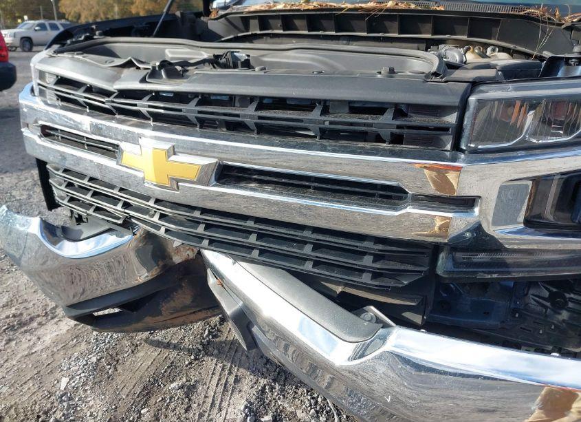 Photo 6 of 2021 Chevrolet Silverado 1500 2WD SHORT BED LT (VIN 3GCPWCEDXMG405746)