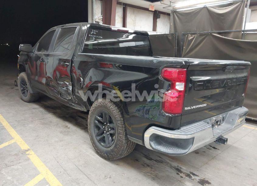 Photo 3 of 2019 Chevrolet Silverado 1500 LT (VIN 3GCPWCEK2KG208291)