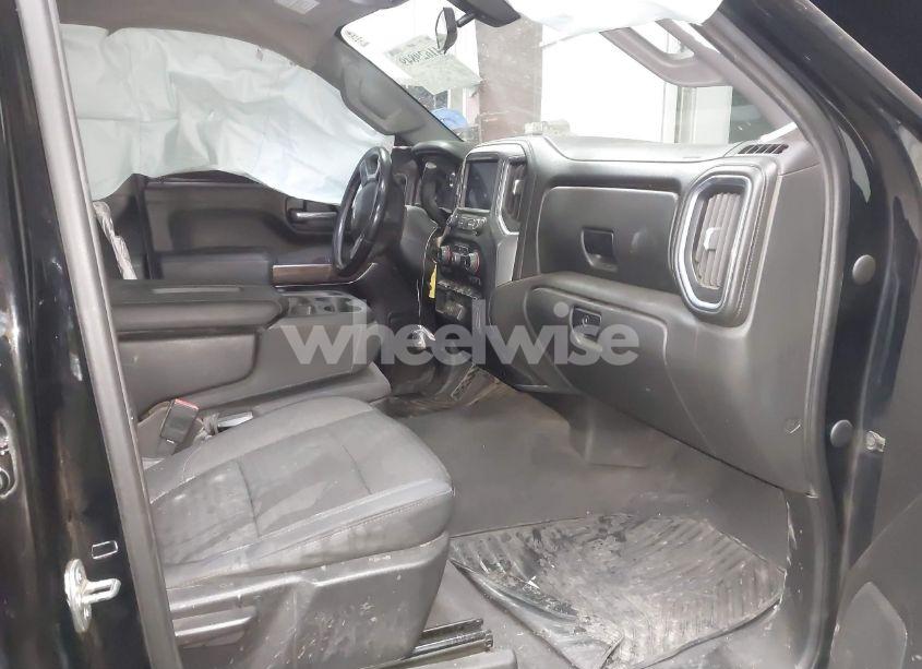 Photo 5 of 2019 Chevrolet Silverado 1500 LT (VIN 3GCPWCEK2KG208291)