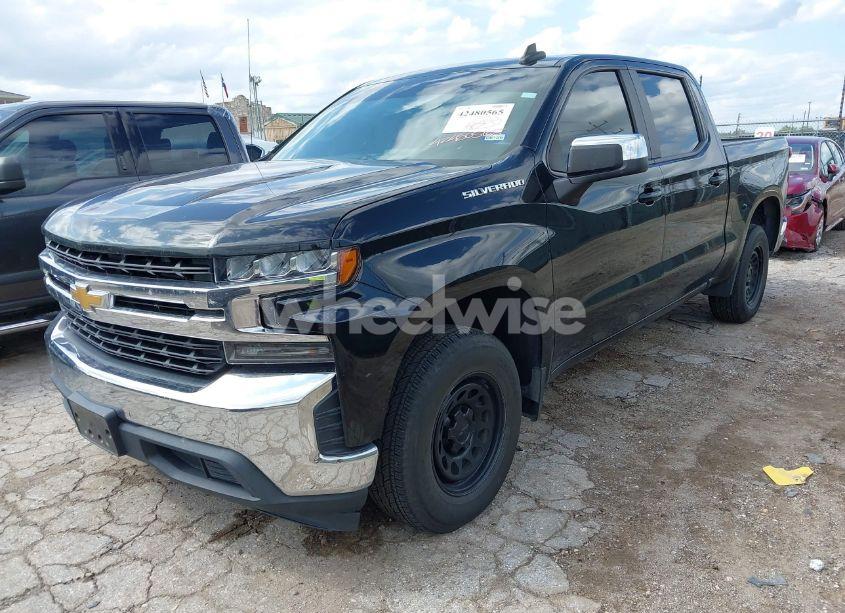 Photo 2 of 2020 Chevrolet Silverado 1500 2WD SHORT BED LT (VIN 3GCPWCEKXLG243095)