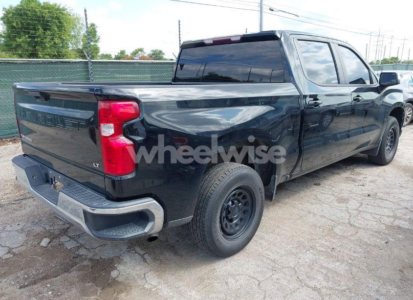 Photo 4 of 2020 Chevrolet Silverado 1500 2WD SHORT BED LT (VIN 3GCPWCEKXLG243095)