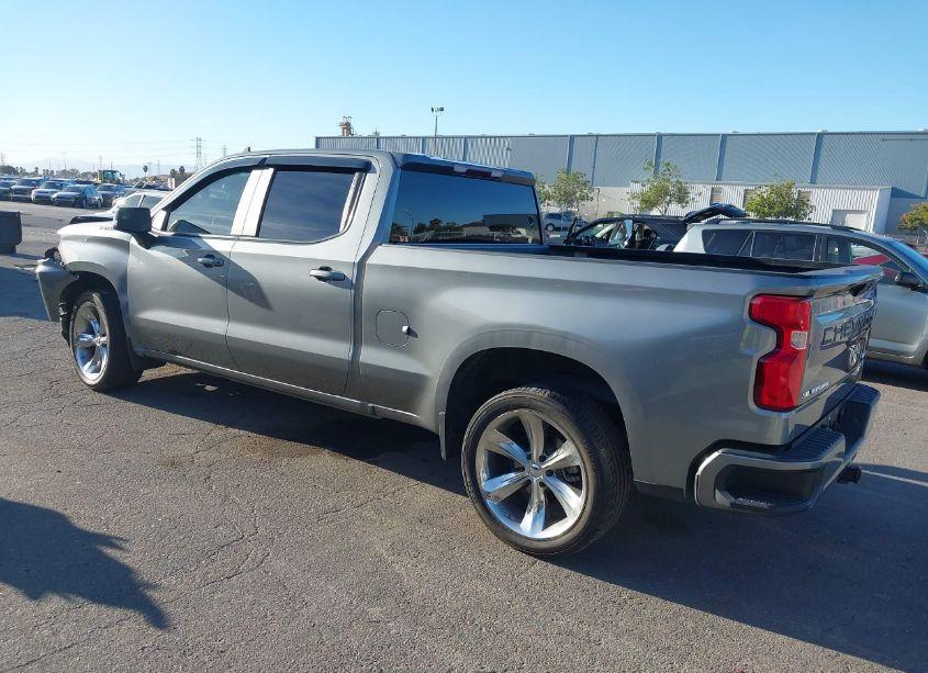 Photo 3 of 2019 Chevrolet Silverado 1500 RST (VIN 3GCPWDED3KG226399)