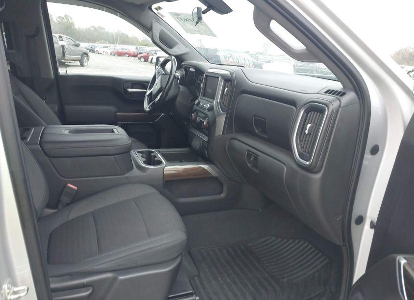 Photo 5 of 2019 Chevrolet Silverado 1500 RST (VIN 3GCPWDED5KG123355)