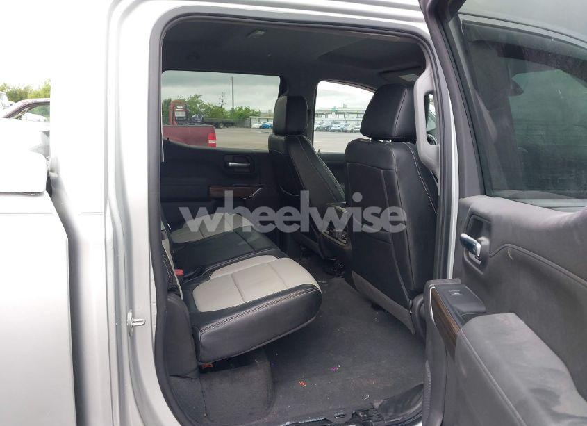 Photo 8 of 2019 Chevrolet Silverado 1500 RST (VIN 3GCPWDED6KG242001)