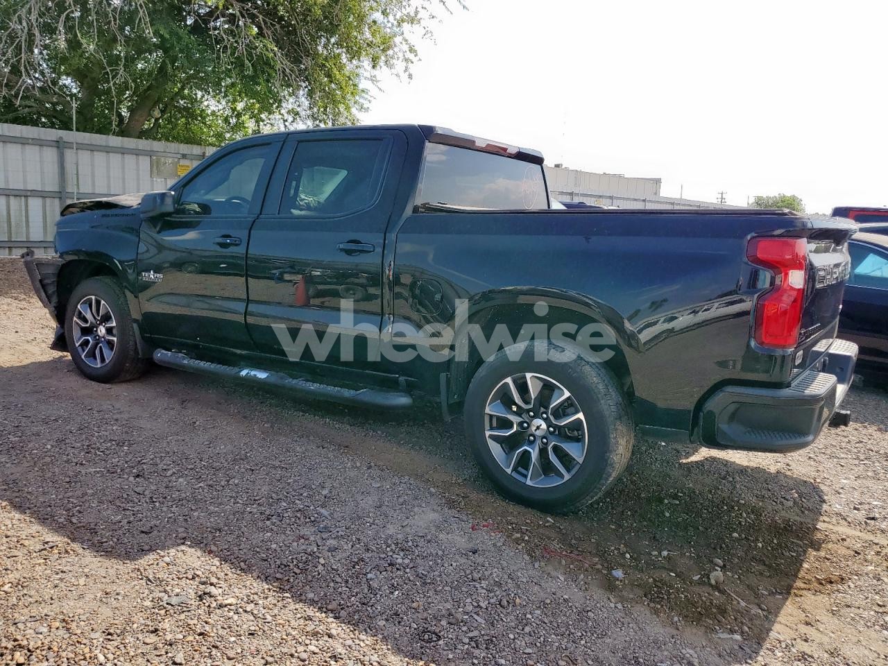 Photo 2 of 2021 CHEVROLET SILVERADO C1500 RST N/A (VIN 3GCPWDED7MG202870)